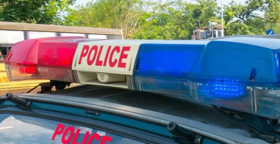 ব্যাংক কর্মকর্তা সেজে ১০ কোটি টাকা লুট